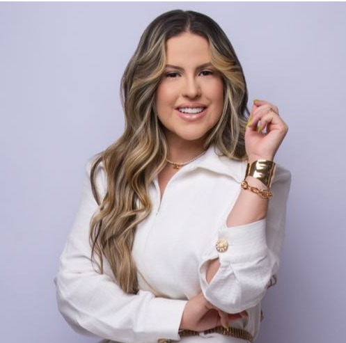 Foto da Professora Alynne